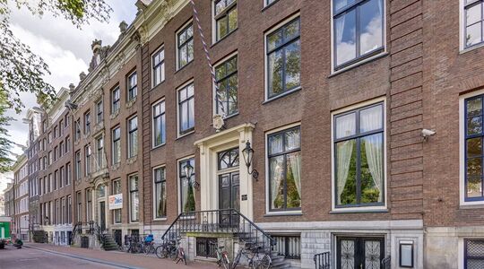 Illustratie voor: Duurste Amsterdamse Huizen Nauwelijks in Trek bij Rijke Buitenlandse Kopers