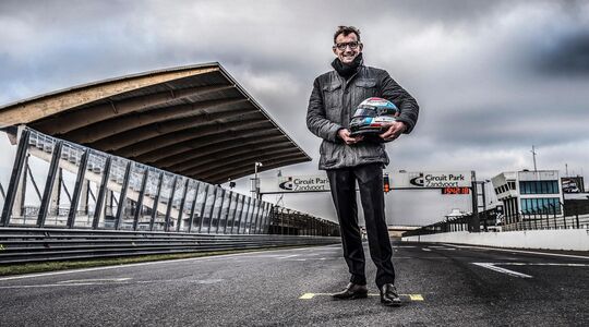 Illustratie voor: Prins Bernhard van Oranje in Actie Tijdens Audi Sport TT Cup op Zandvoort