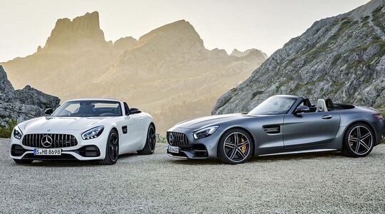 Illustratie voor: Prachtig Mooi Deze Nieuwe Mercedes-AMG GT Roadster en Mercedes-AMG GT C Roadster