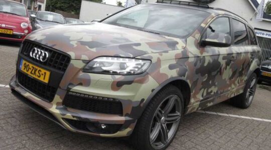 Illustratie voor: Gordon Verkoopt Zijn Gecamoufleerde Audi Q7