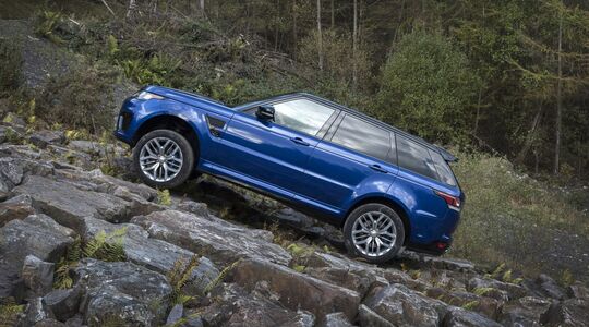 Illustratie voor: Range Rover Sport SVR Scherpt Super-SUV Status aan met Snelle 0-100-sprinttijden (Video)