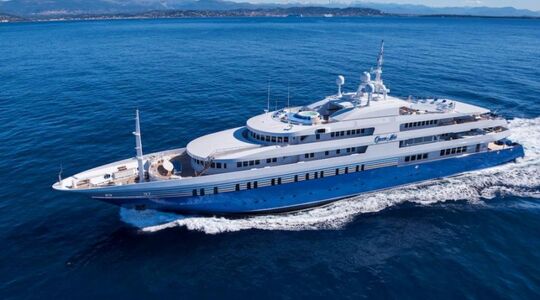 superjacht queen miri is het duurste huurjacht ter wereld Pure Luxe