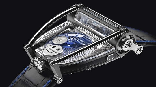 MB&F Sarpaneva moonmachine 2 horloge Pure Luxe