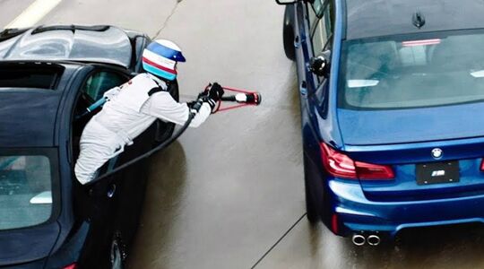 bmw m5 wereldrecord driften Pure Luxe