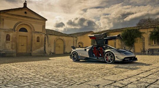 pagani fabriek auto's Italiaans Pure Luxe
