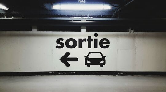 vrouw parkeerplaats palma de mallorca parkeergeld Pure Luxe