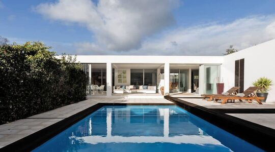 white exclusive villas & suites resort Portugal Azoren Pure Luxe