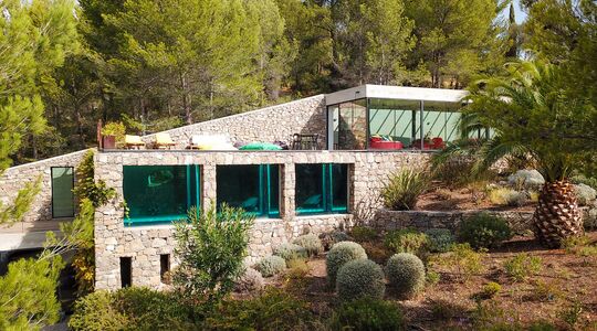 villa on the rocks bandol frankrijk airbnb Pure Luxe