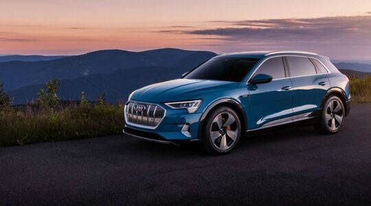 Audi e-tron PURE LUXE