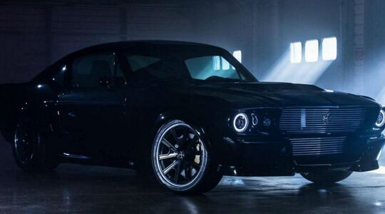 Ford Mustang Elektromotor Pure Luxe
