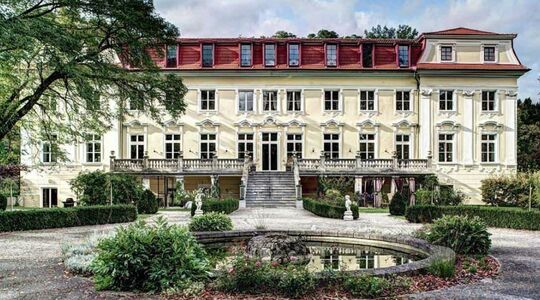Mozart's Last Castle Pure Luxe