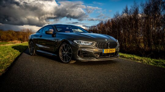 BMW M850i auto Pure Luxe