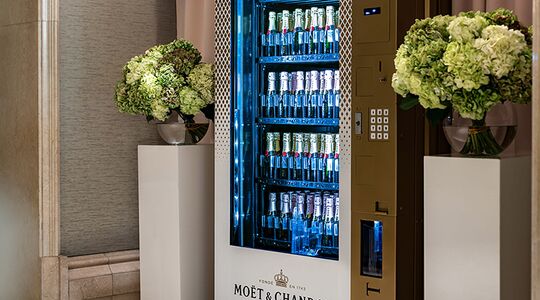 ritz-carlton moët & chandon champagne automaat Pure Luxe