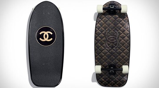 chanel modehuis merk skateboard Pure Luxe