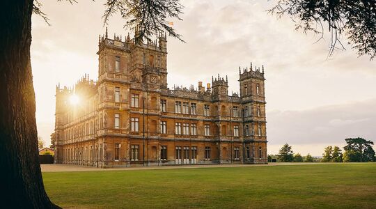 downtown abbey highclere castle airbnb Pure Luxe