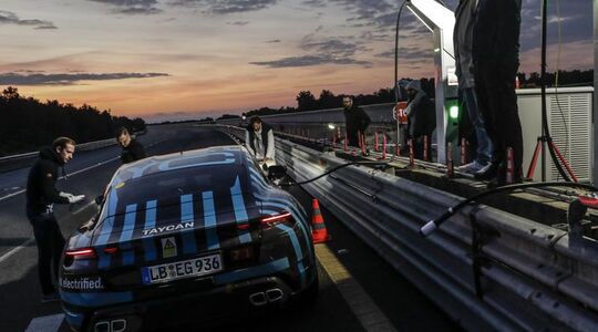 onthulling porsche taycan live news Pure Luxe