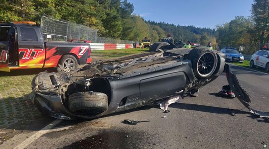 mercedes-amg gt r nürburgring circuit crash Pure Luxe