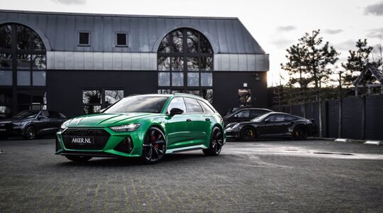Audi RS6 gloss green Vd Akker Best Pure Luxe