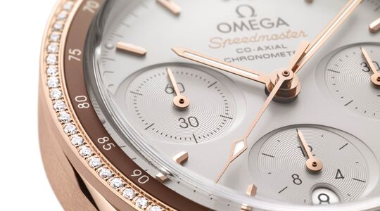 omega speedmaster 38mm 18k goud collectie Pure Luxe