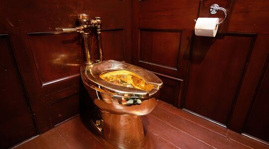 kanye west gouden toilet Pure Luxe