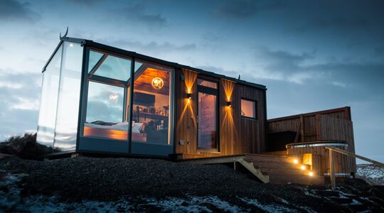 odd panorama glass lodge IJsland Pure Luxe