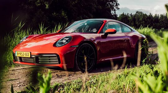 Porsche 911 992 Carrera Hertz Benelux auto verhuur Pure Luxe