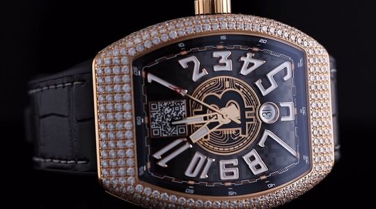 Franck Muller Encrypto horloge Bitcoin Pure Luxe