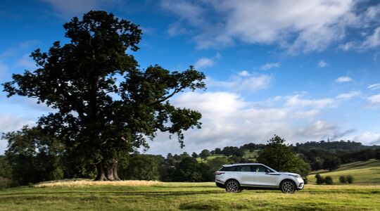 Jaguar Land Rover Range Rover Velar Pure Luxe