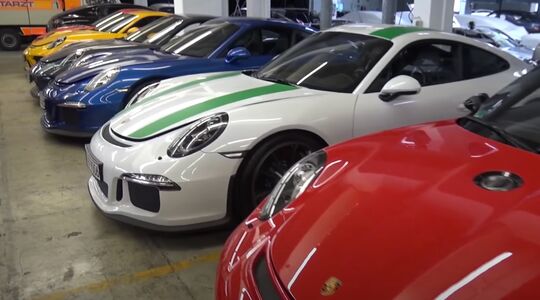 Porsche collectie Schmee150 Tim Burton Youtube Pure Luxe