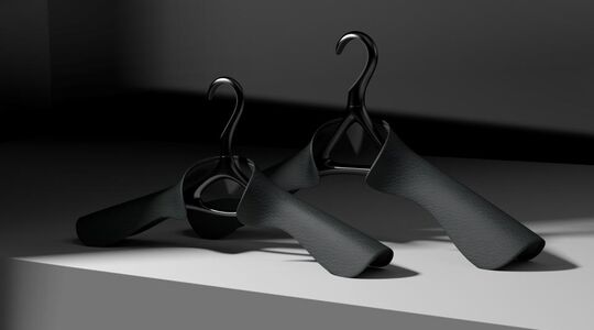 Lou Hansell kledinghanger design Pure Luxe