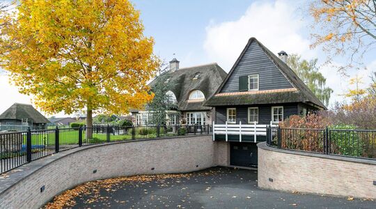 rietgedekte-landhuis