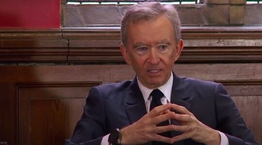 Bernard Arnault ziet LVMH één derde van de beurswaarde verliezen