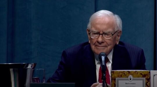 Warren Buffett tijdens een aandeelhoudersvergadering van zijn beleggingsmaatschappij Berkshire Hathaway