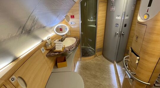 Emirates-douche-01