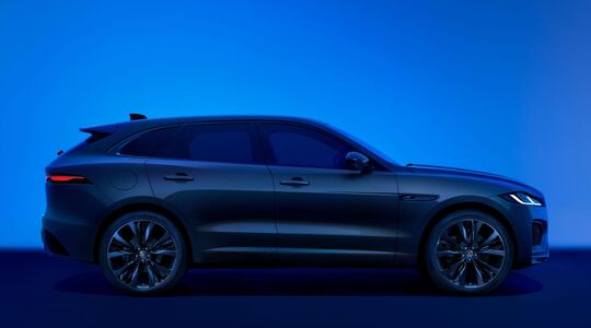 Jaguar F-PACE Electric Hybrid-04