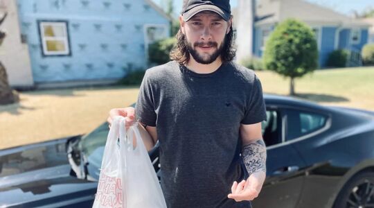 Sam Lyon (Uber-bezorger)-01