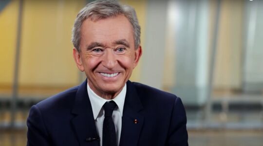 LVHM-voorzitter Bernard Arnault tijdens een interview