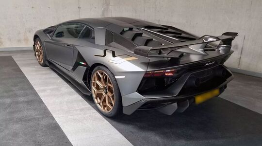 Lamborghini Aventador SVJ Roadster-02