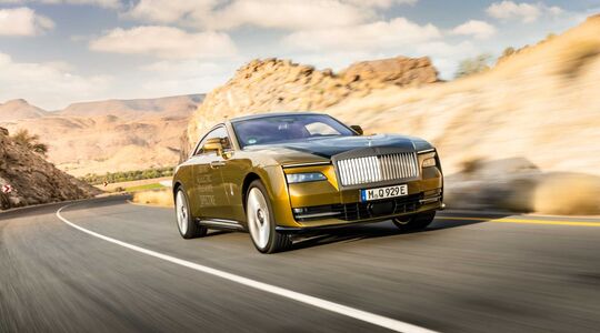 Rolls-Royce Spectre-02