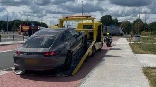 Porsche Panamera-01