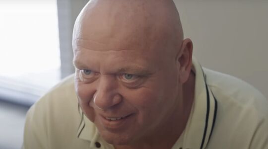 Peter Gillis tijdens een uitzending van Massa is Kassa