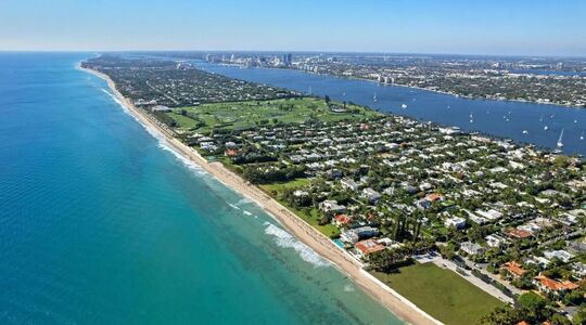 Miljonairs in normaal zo rustige Palm Beach massaal in de herrie door overrazend vliegverkeer