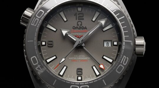 Een luxueus uurwerk OMEGA Seamaster Planet Ocean