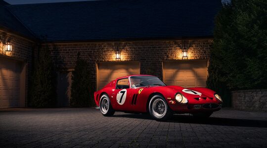 Zeldzame klassieke Ferrari 250 GTO op weg naar veiling