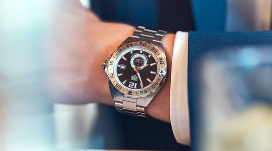 De iconische TAG Heuer Carrera een horlogecollectie ontstaan op de racebanen