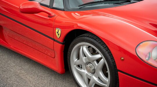 Illustratie voor: Oude Ferrari F50 van Rod Stewart moet $ 3 miljoen opleveren op veiling