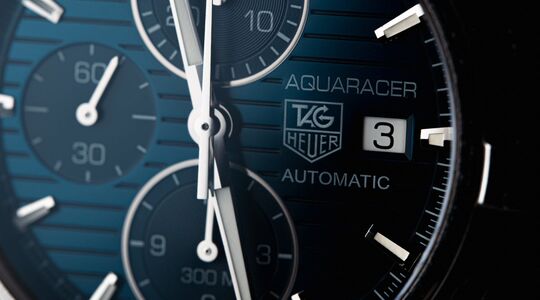 Haal het beste uit uw polsstijl met de veelzijdige en luxueuze Tag Heuer Aquaracer