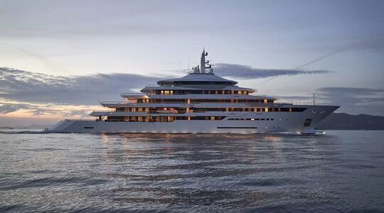 Het ultieme luxe jacht: Verwennerij op de Renaissance Yacht