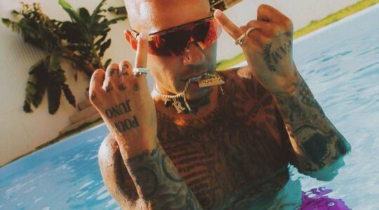 Rapper Bizzey heeft een nieuwe Range Rover van € 150.000