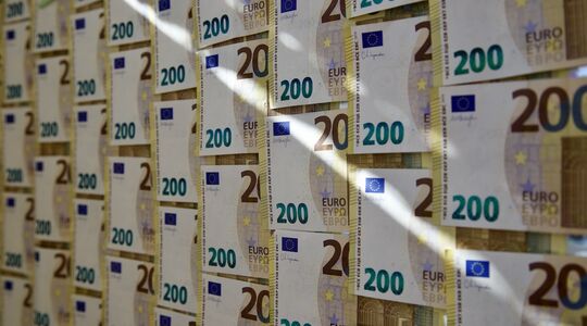 Cash geld euro inval Almere